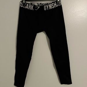 Gym shark leggings